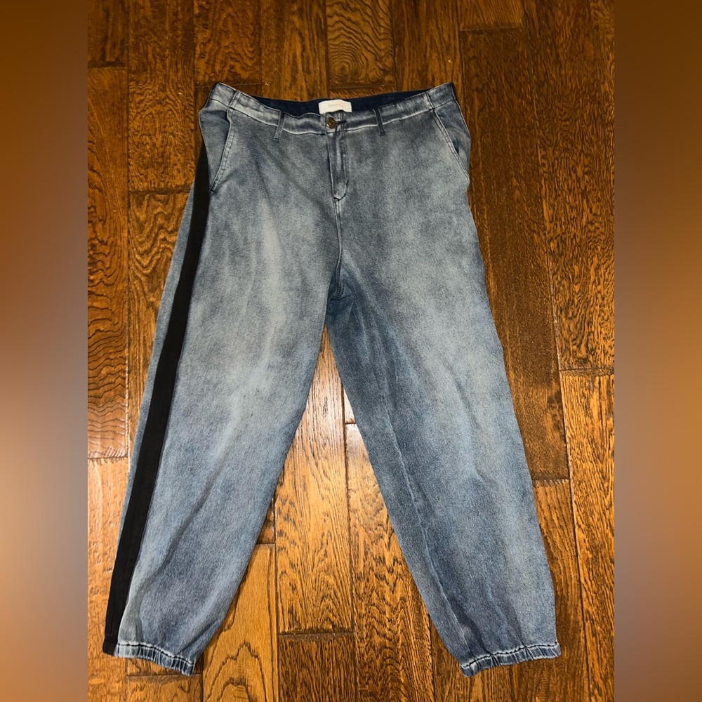Skinny girl jeans, acid wash with black stripe down the side